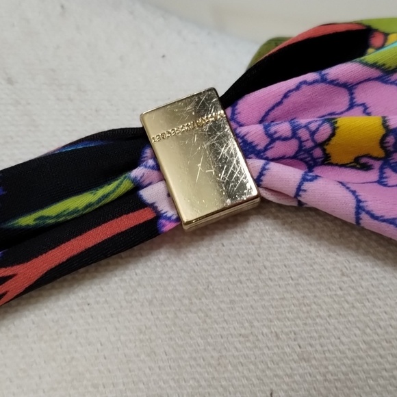 Victoria Secret 34DD floral bikini top fasten back and neck tie back - Picture 2 of 8